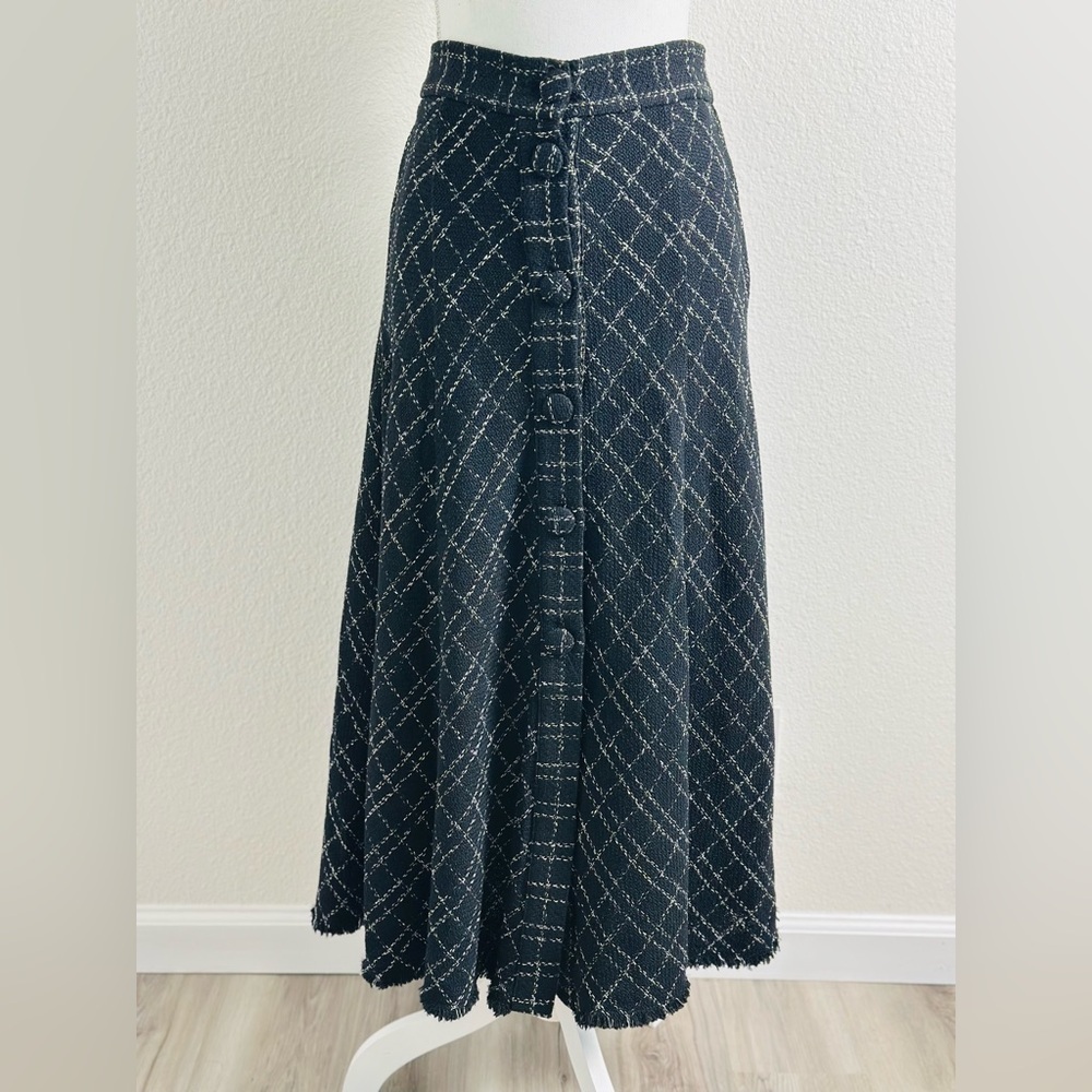 Zara Woman Tweed Maxi Skirt With a Button Down Front and Raw-Edge Hem Size M